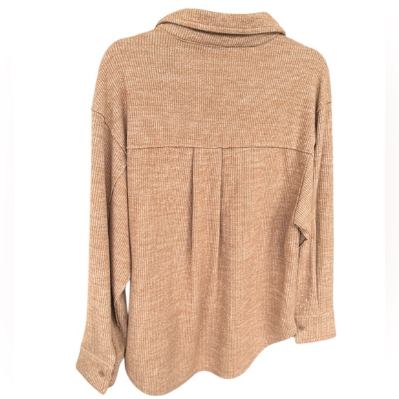 Tan oversized button up shacket Longsleeve size M - Picture 3 of 4
